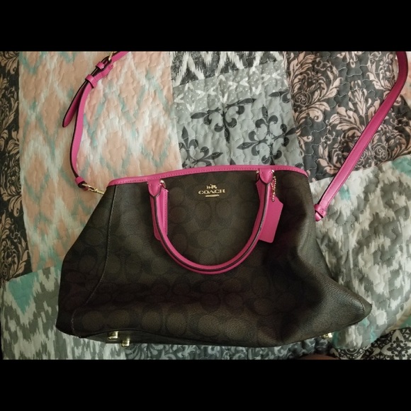 Coach Margot - Picture 1 of 3